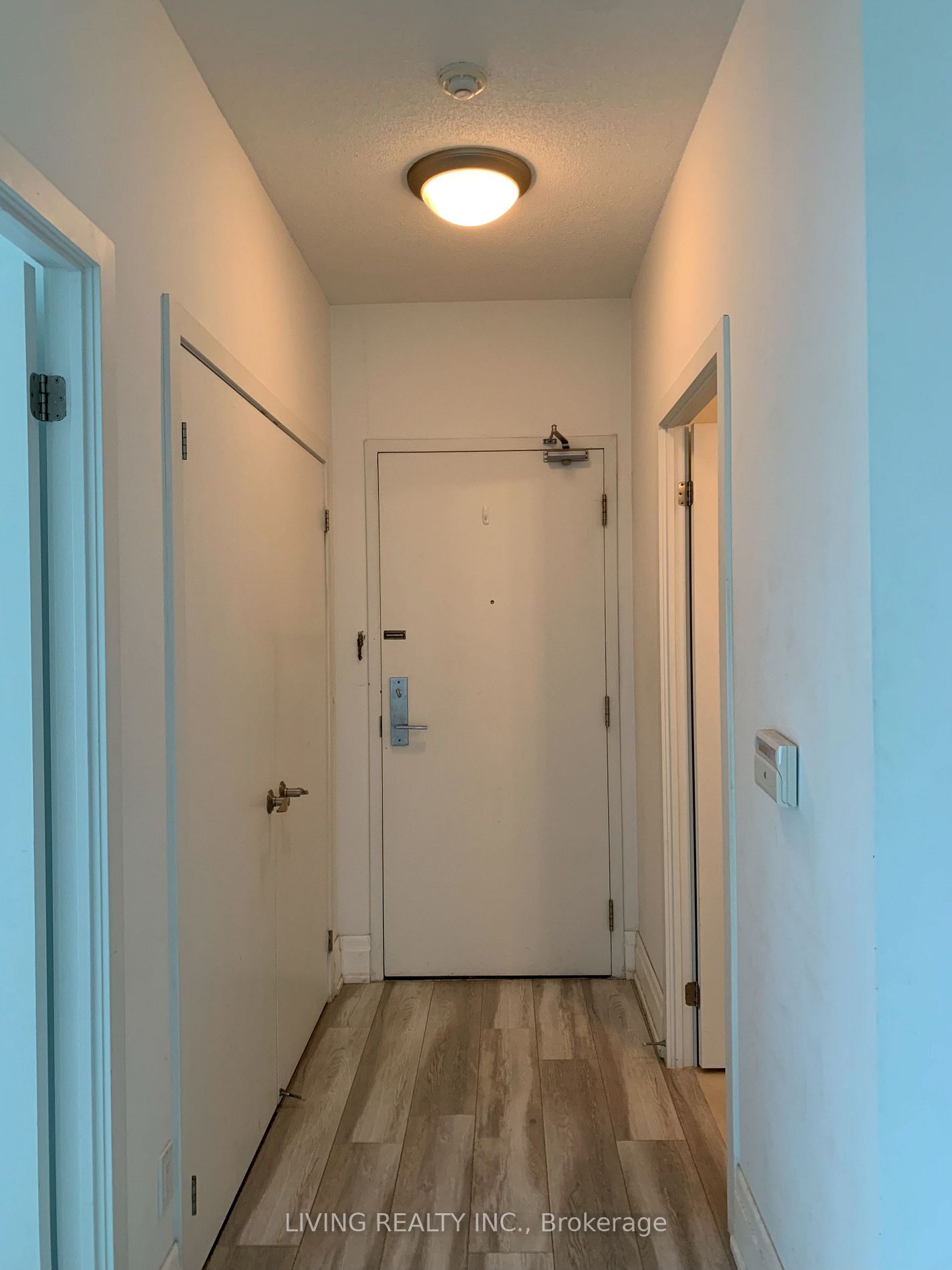 55 East Liberty St, unit 1607 for rent