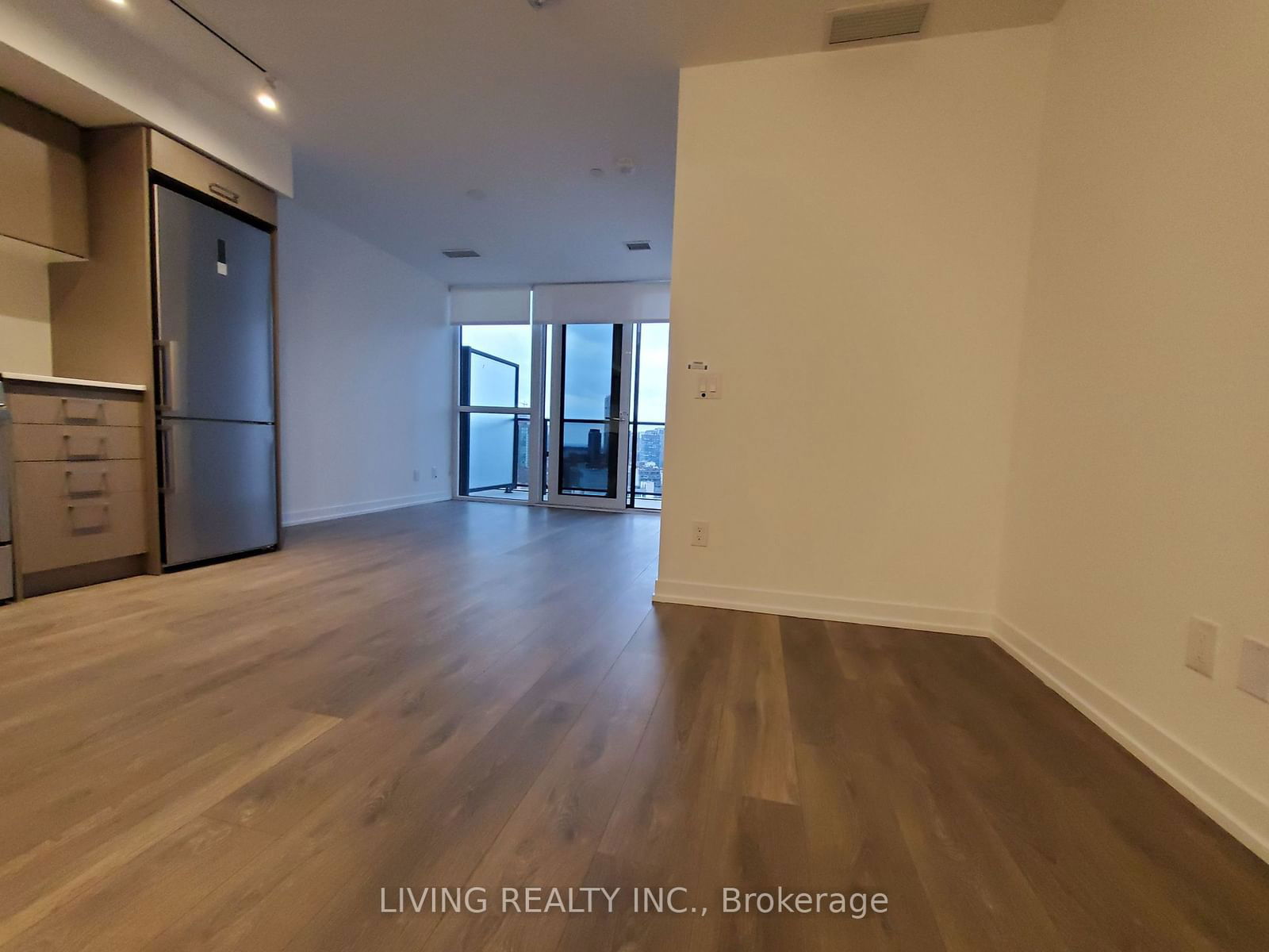 219 Dundas St E, unit Ph106 for rent