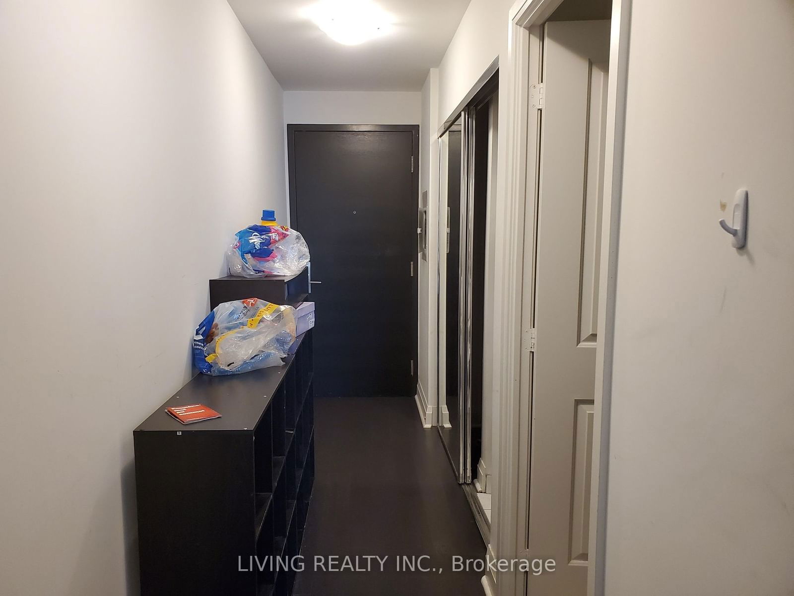 65 St Mary St, unit 410 for rent