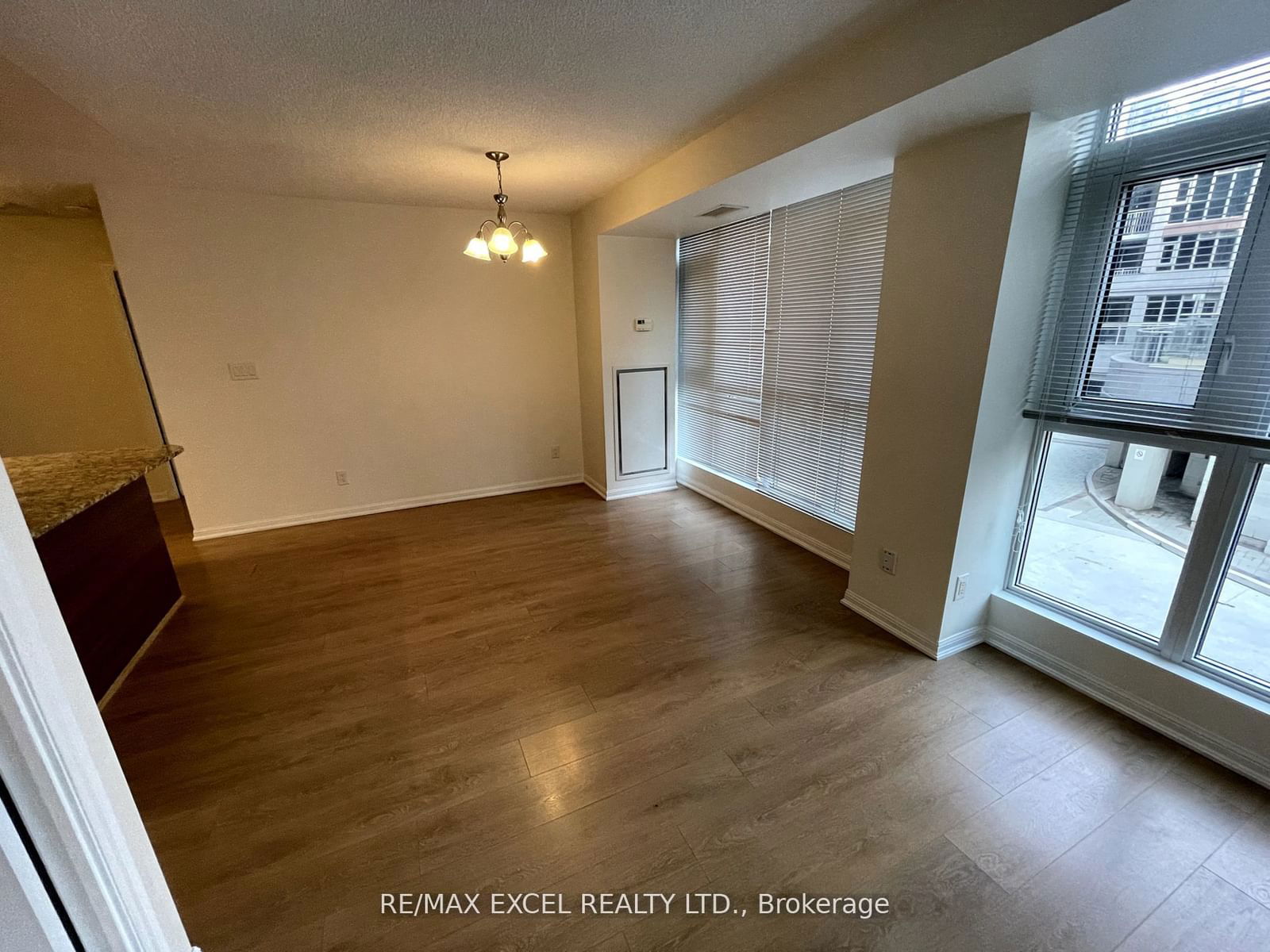 35 Bastion St, unit 307 for rent