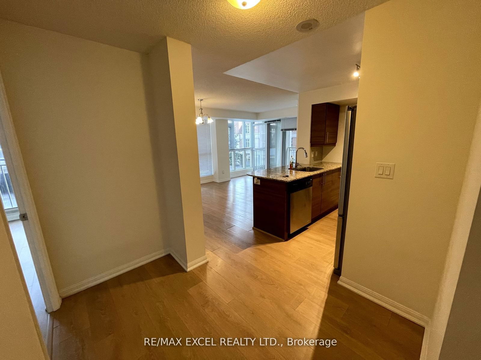 35 Bastion St, unit 307 for rent