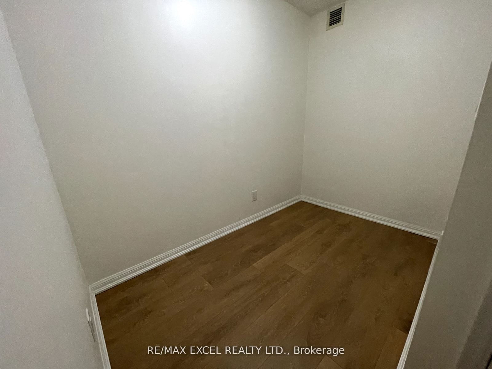 35 Bastion St, unit 307 for rent