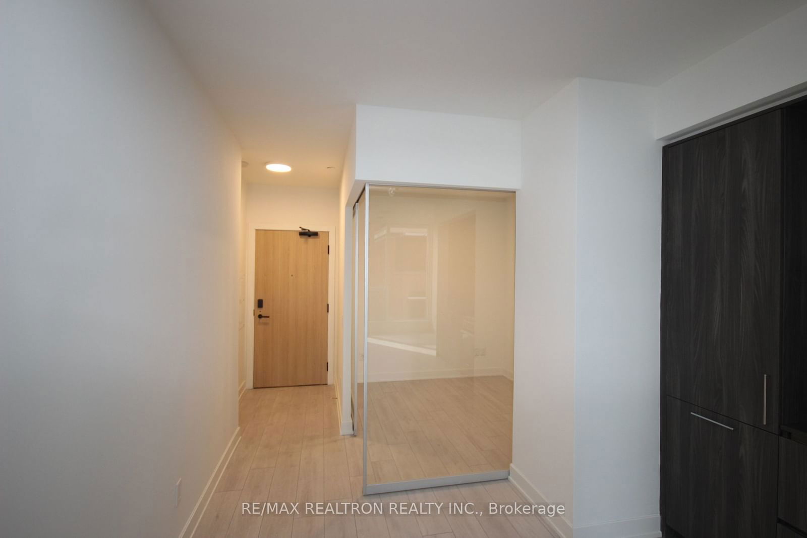 15 Mercer St, unit 816 for rent