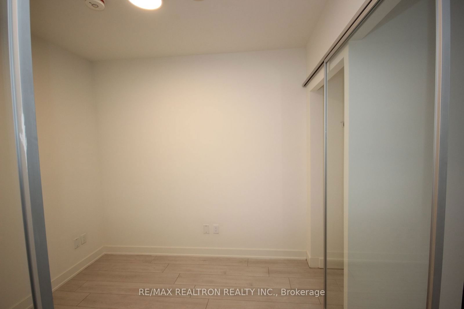 15 Mercer St, unit 816 for rent