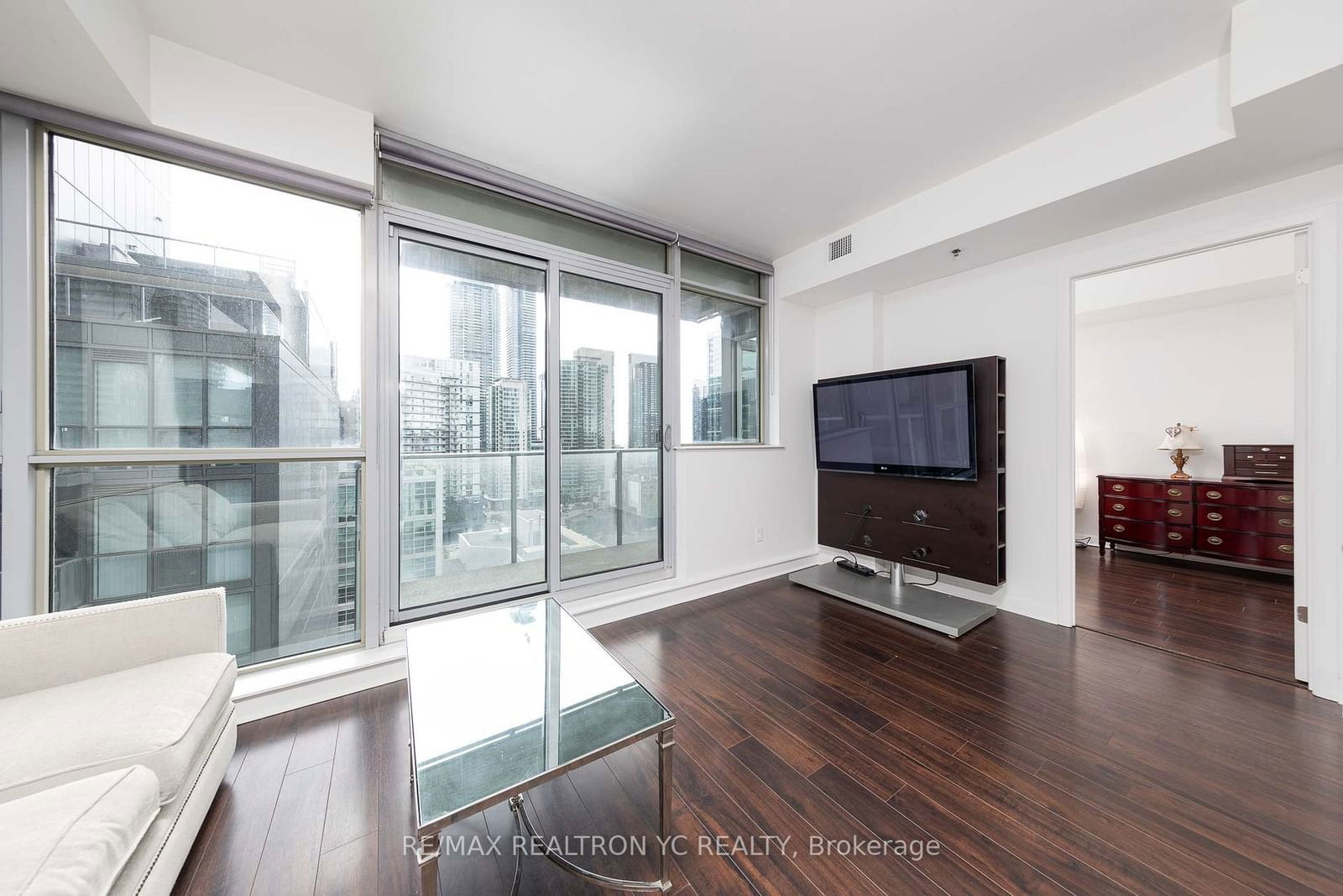 375 King St W, unit 1403 for sale