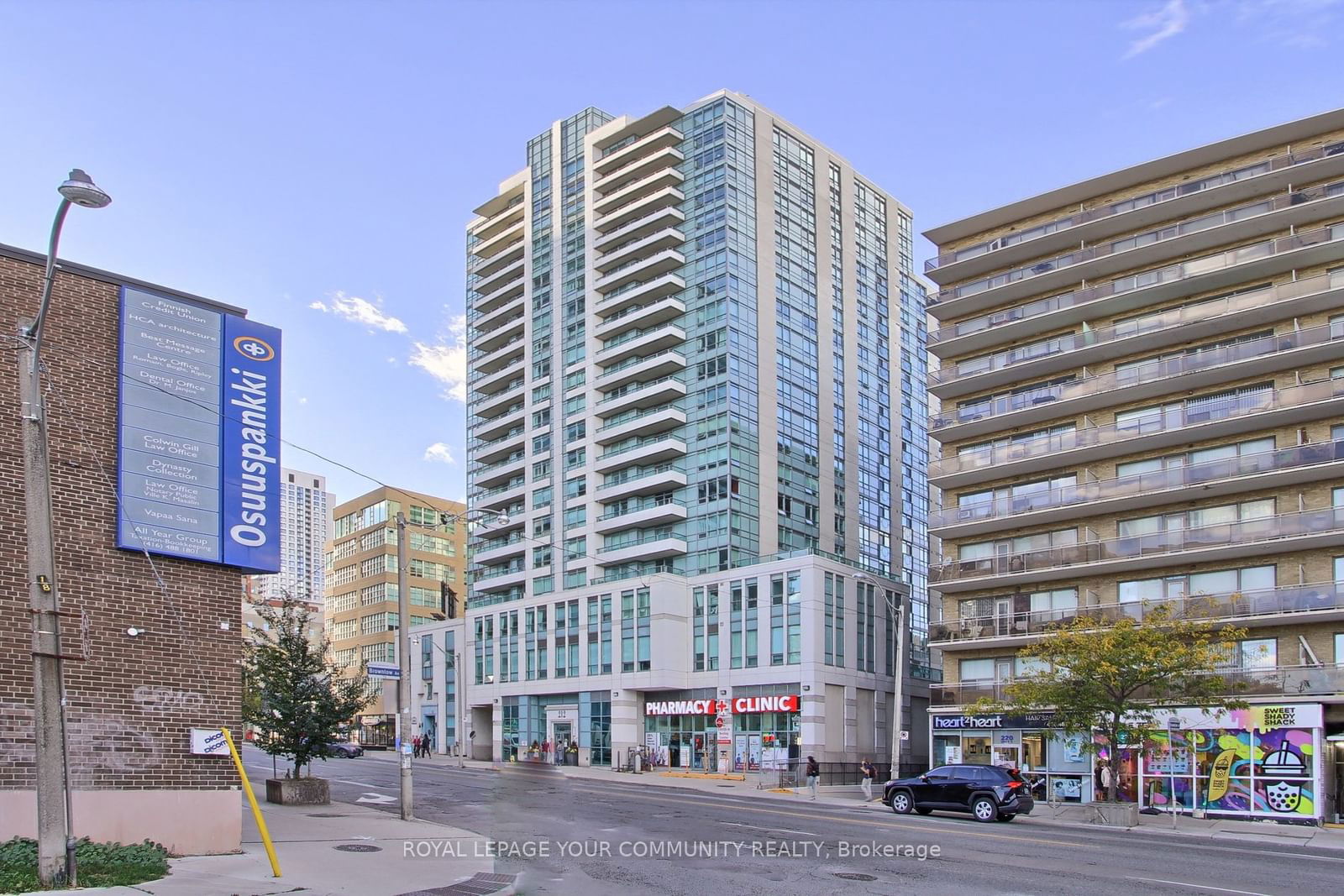 212 Eglinton Ave, unit 907 for sale