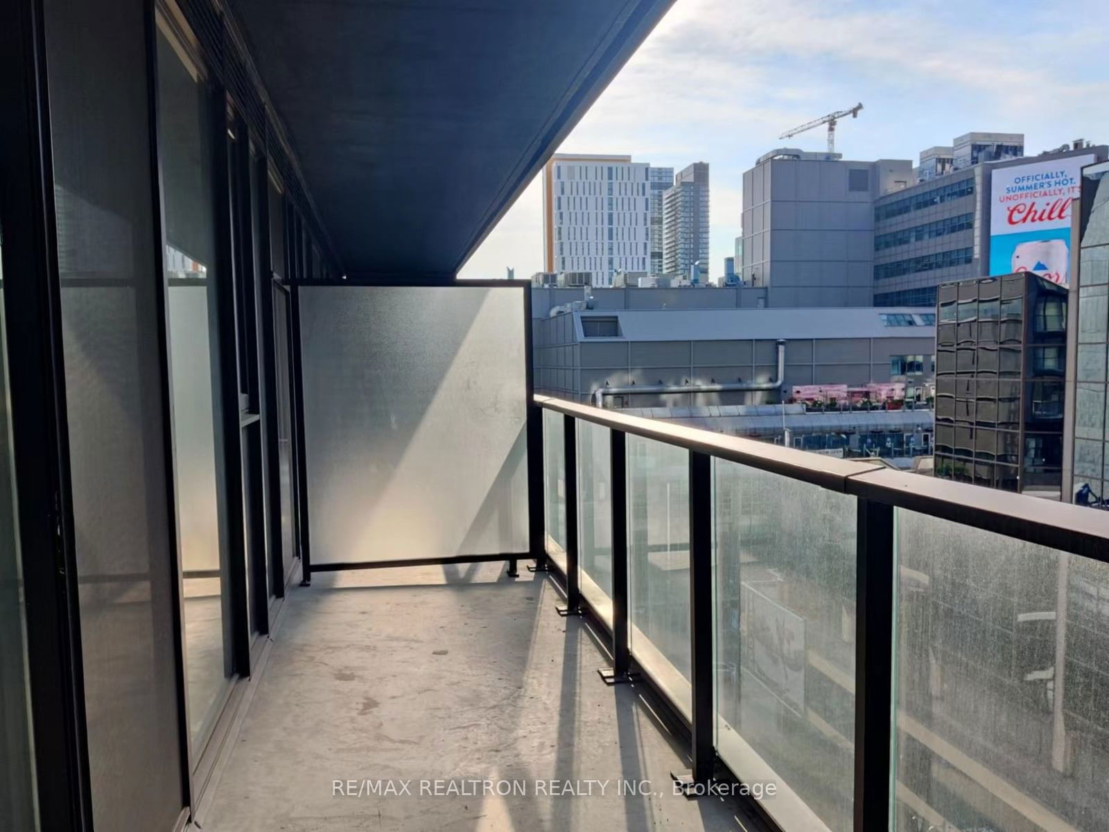 20 Edward St, unit 605 for rent