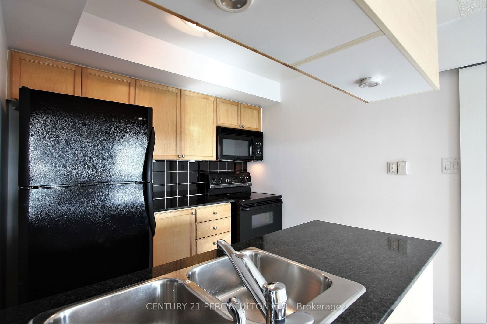 230 Queens Quay W, unit 223 for rent