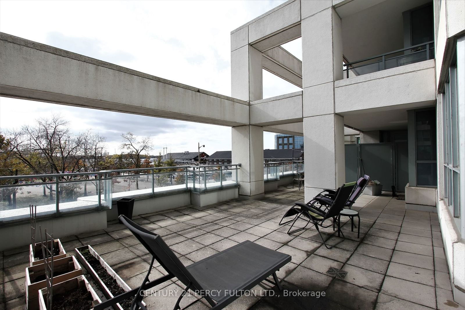 230 Queens Quay W, unit 223 for rent