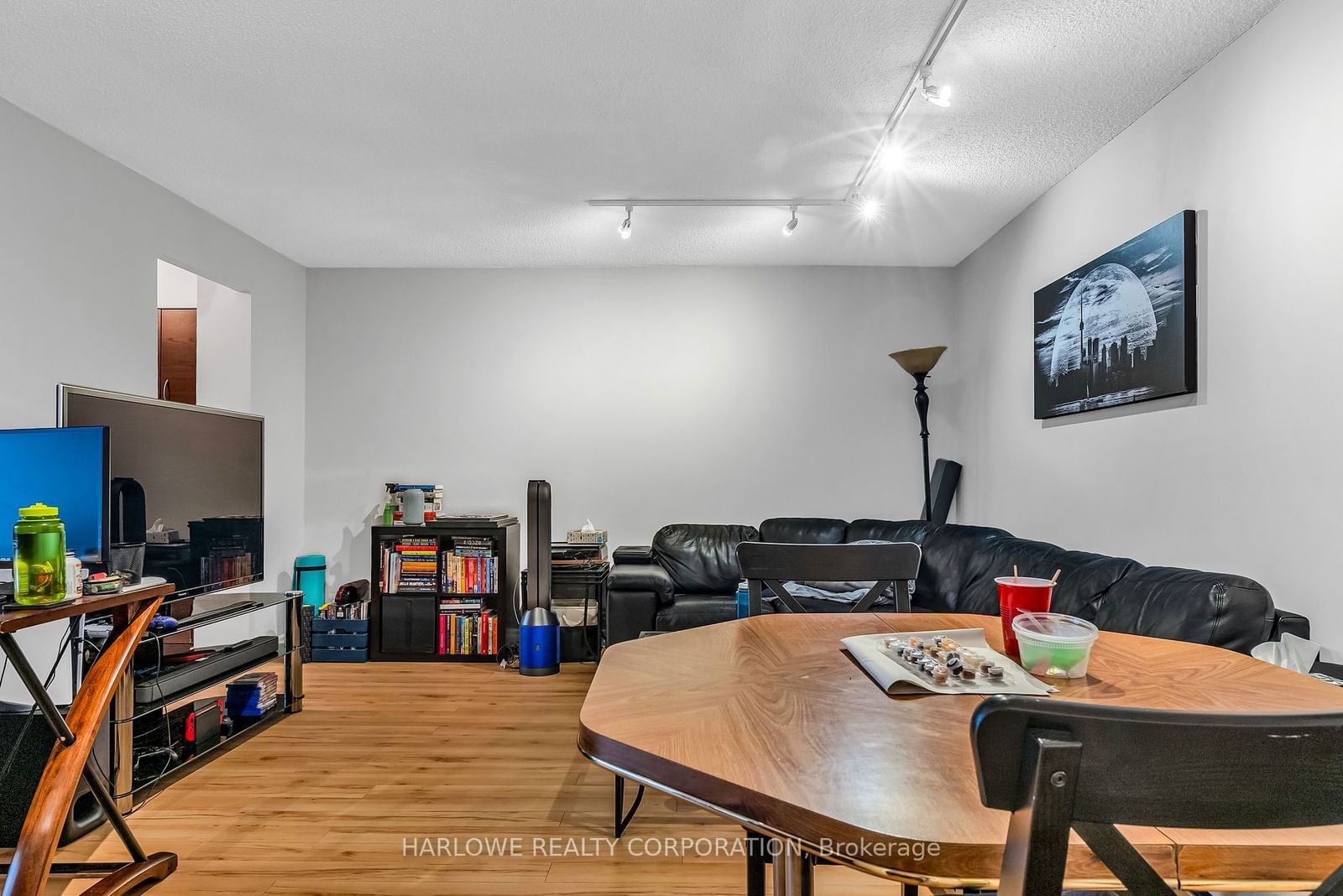 633 Bay St, unit 213 for sale