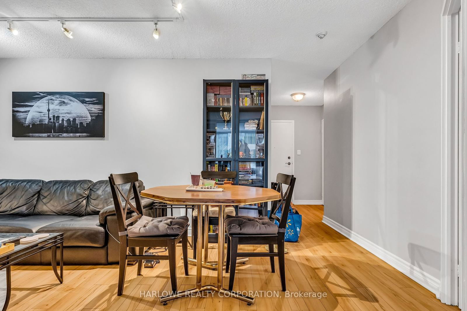 633 Bay St, unit 213 for sale