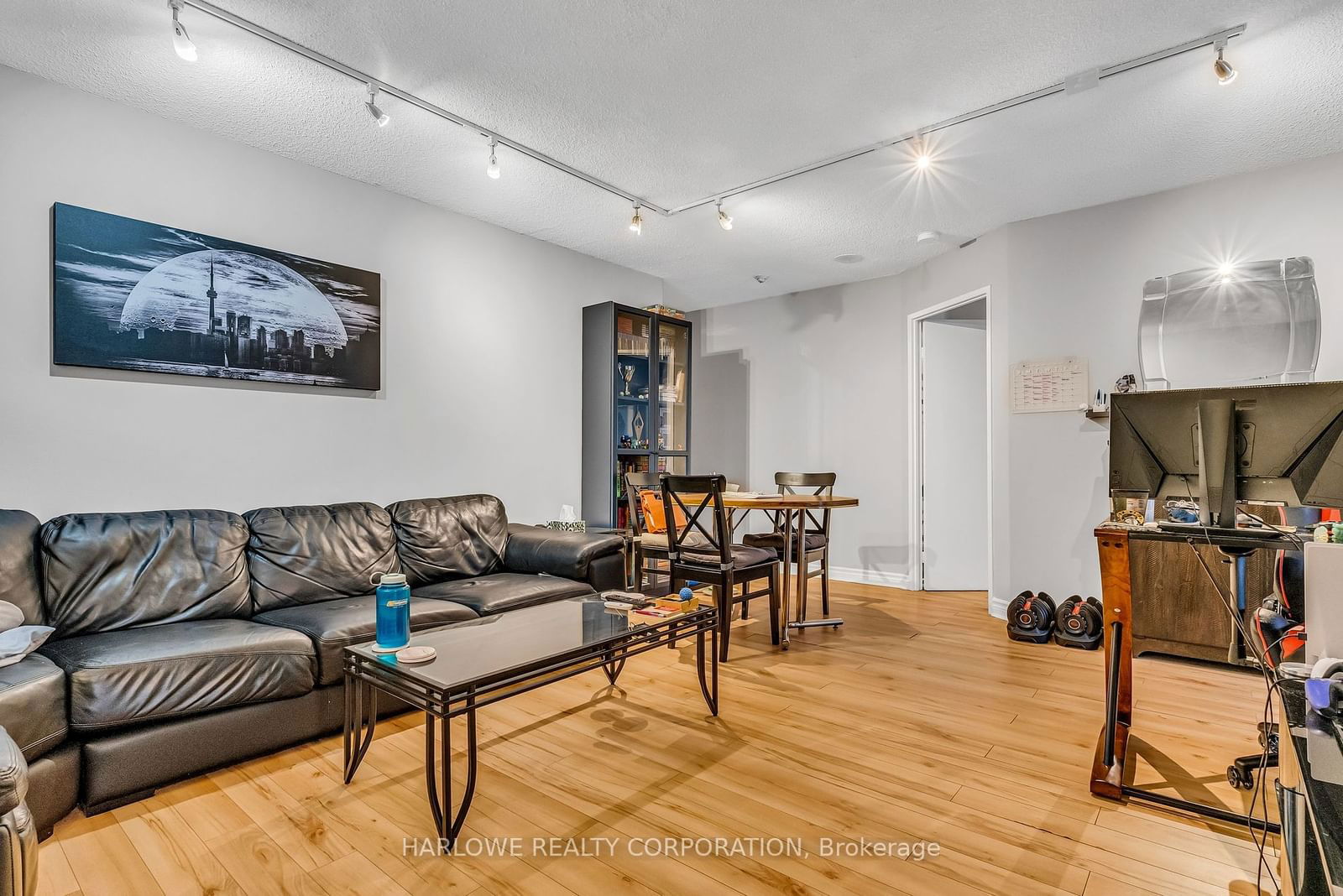 633 Bay St, unit 213 for sale