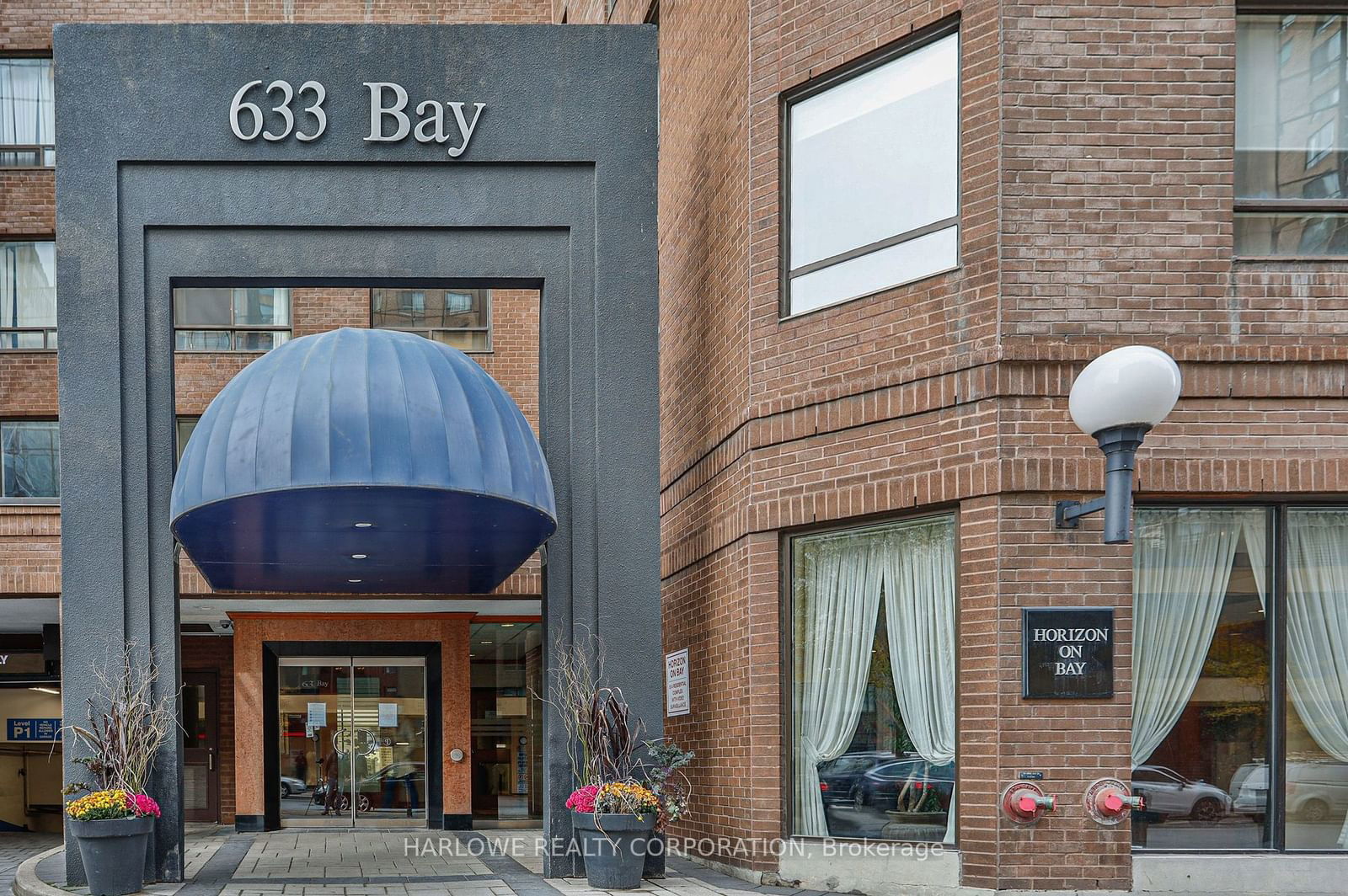 633 Bay St, unit 213 for sale