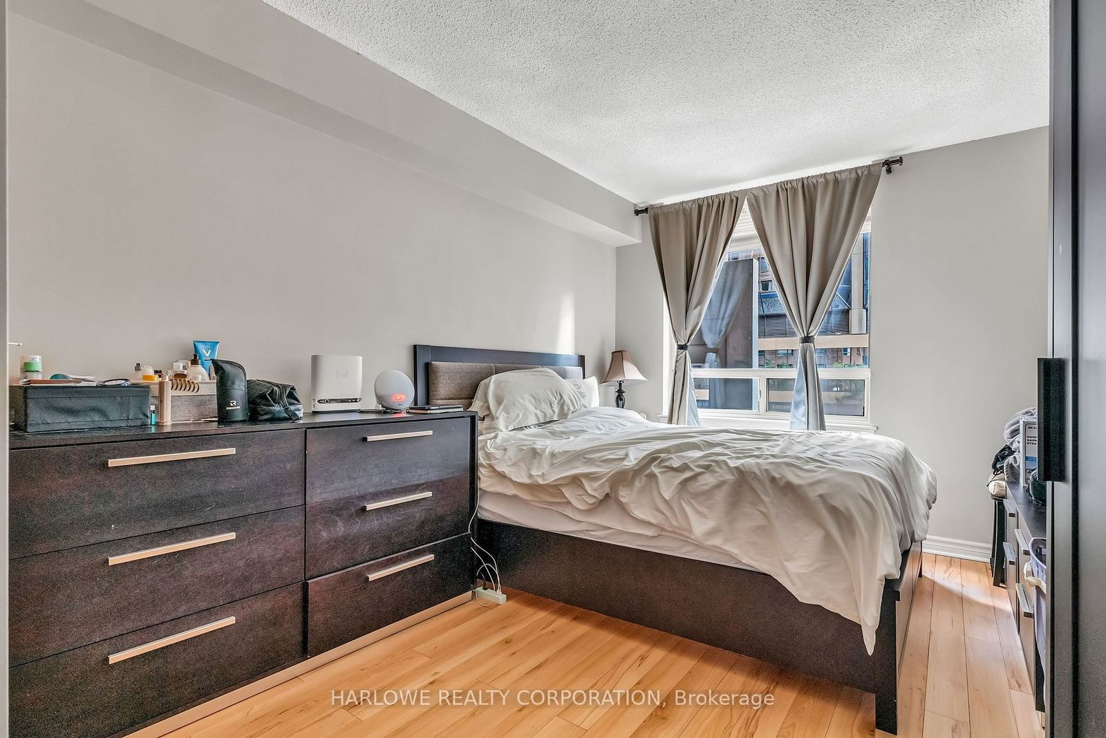 633 Bay St, unit 213 for sale