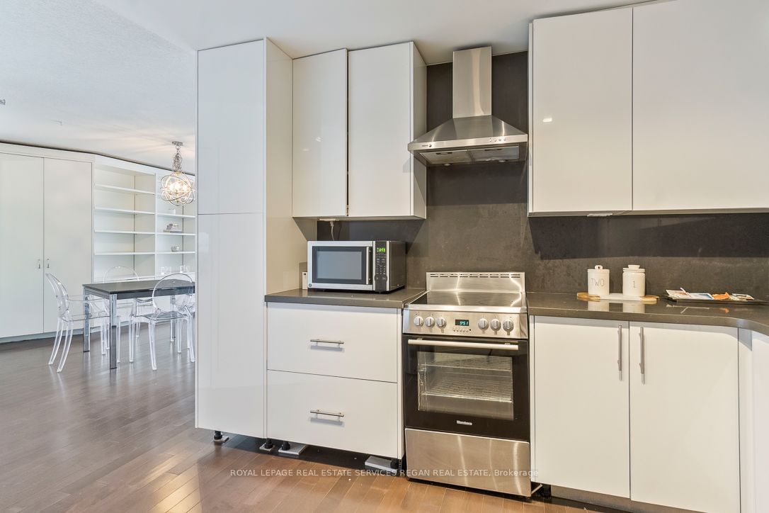 250 Queens Quay W, unit 1803 for rent