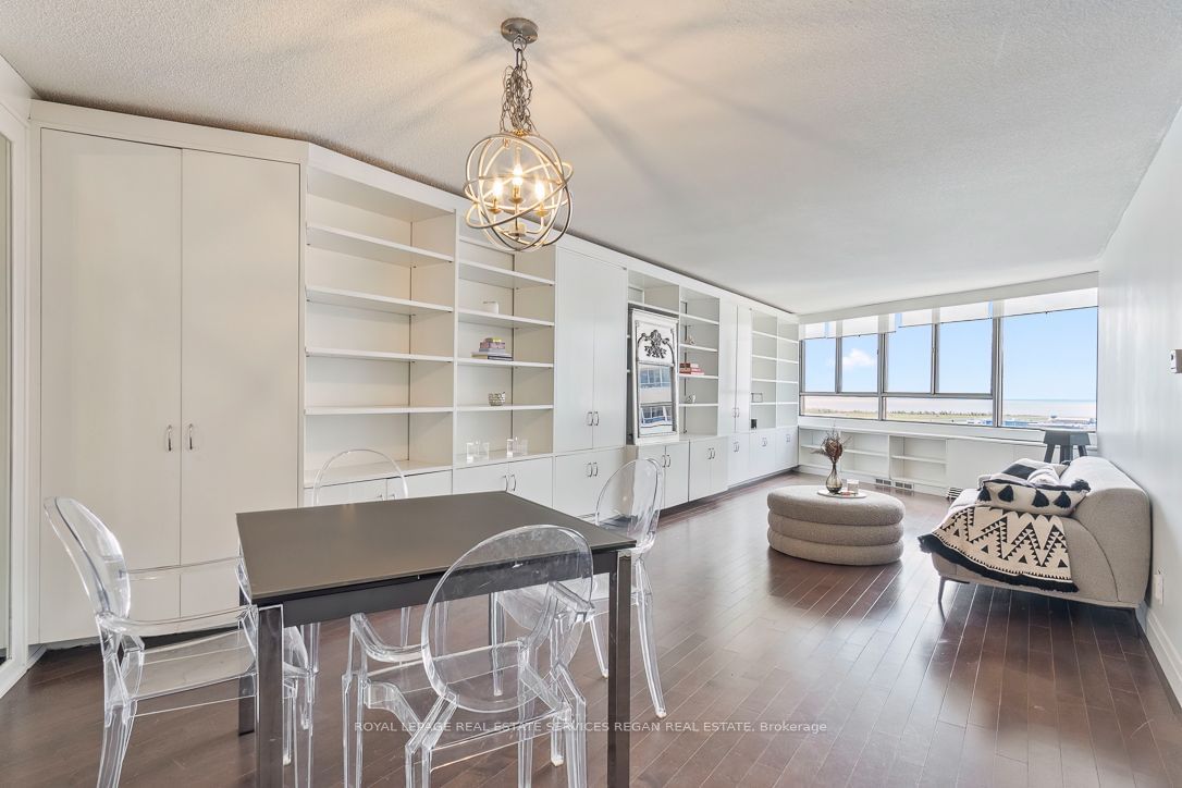 250 Queens Quay W, unit 1803 for rent