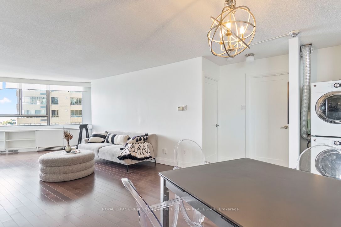 250 Queens Quay W, unit 1803 for rent