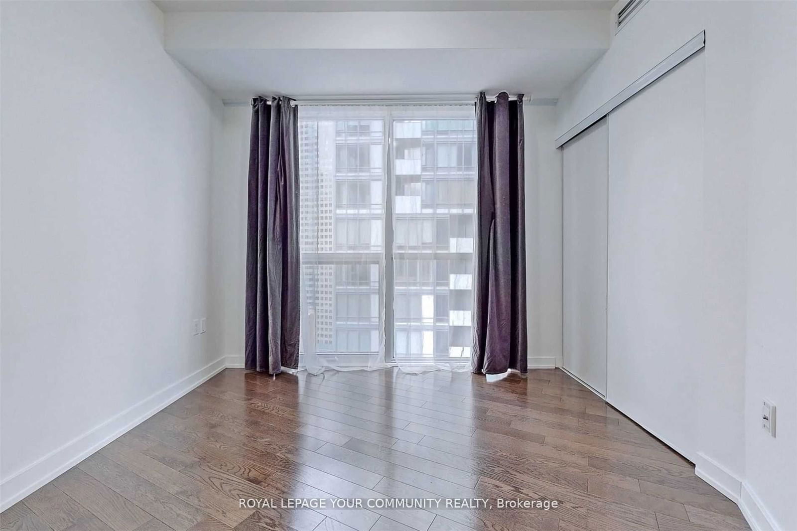 1 The Esplanade, unit 2804 for rent