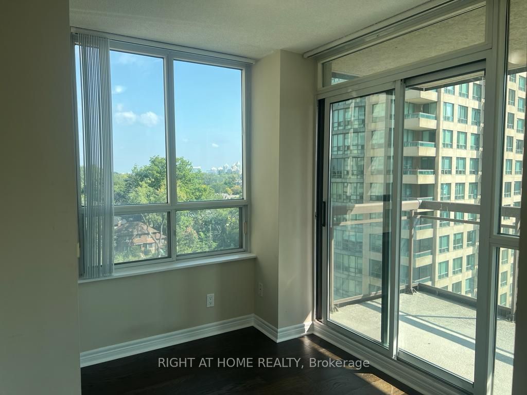 18 Parkview Ave, unit 906 for rent