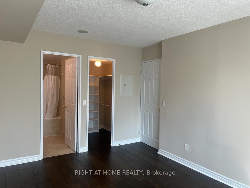 18 Parkview Ave, unit 906 for rent