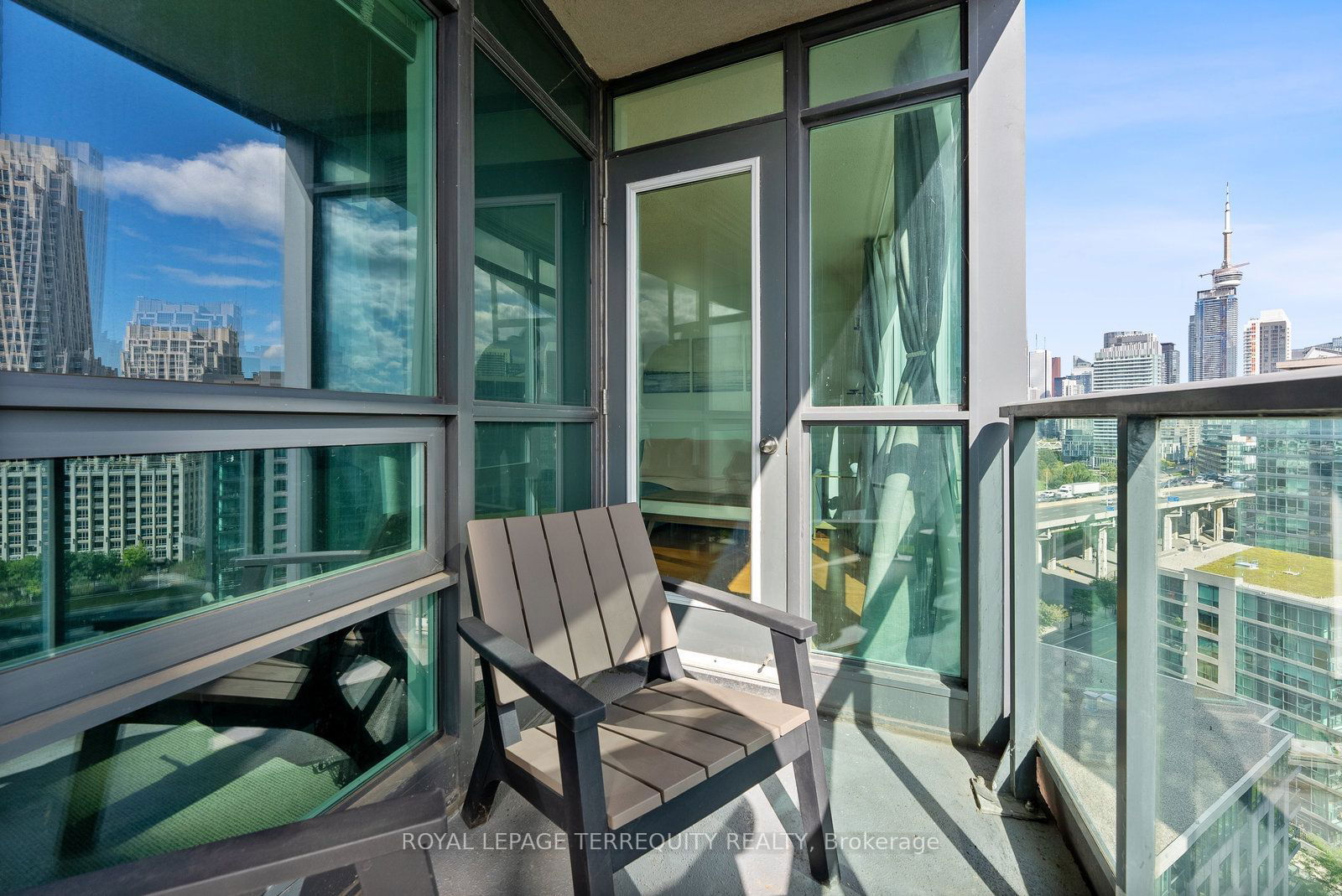 231 Fort York Blvd, unit 1512 for sale