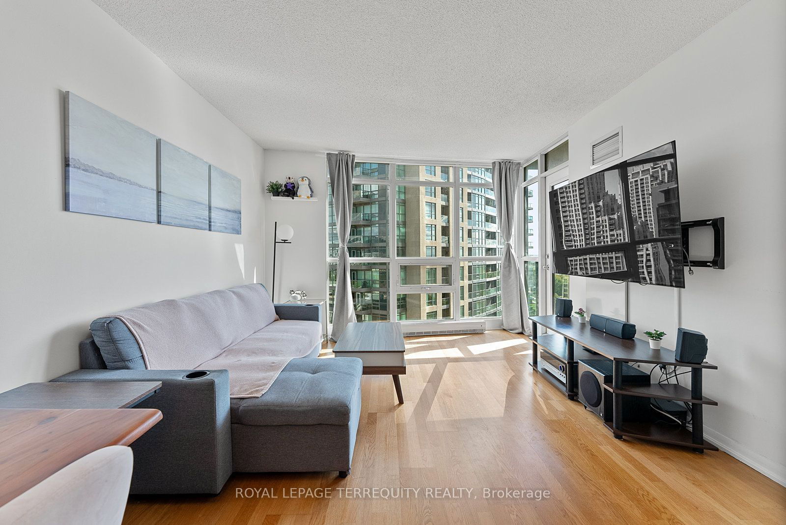 231 Fort York Blvd, unit 1512 for sale