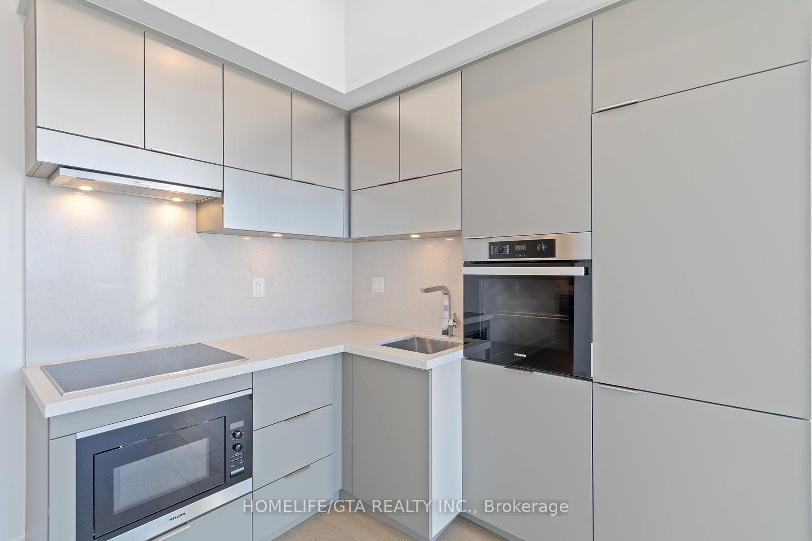 39 Roehampton Ave, unit 4408 for rent