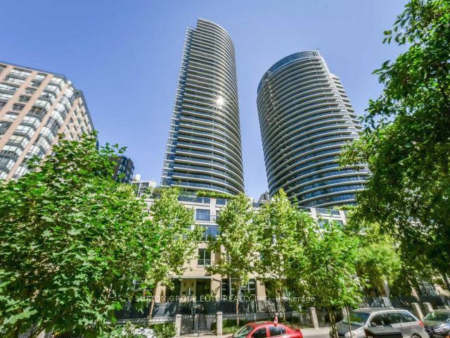 21 Carlton St, unit 1205 for rent