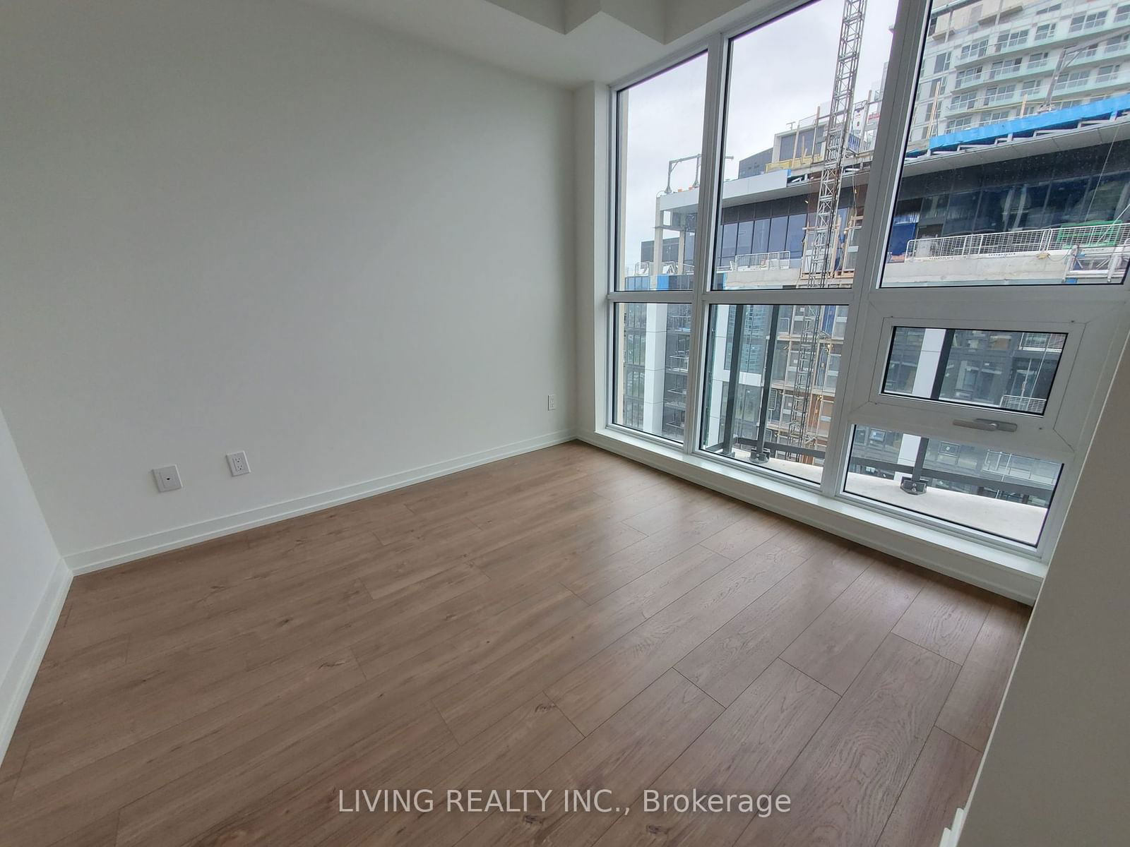 49 East Liberty St, unit 2501 for rent