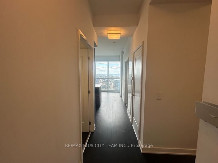 88 Scott St, unit 4705 for rent