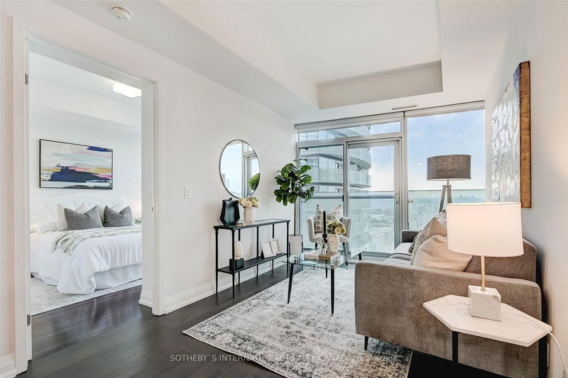 14 York St, unit 4706 for sale