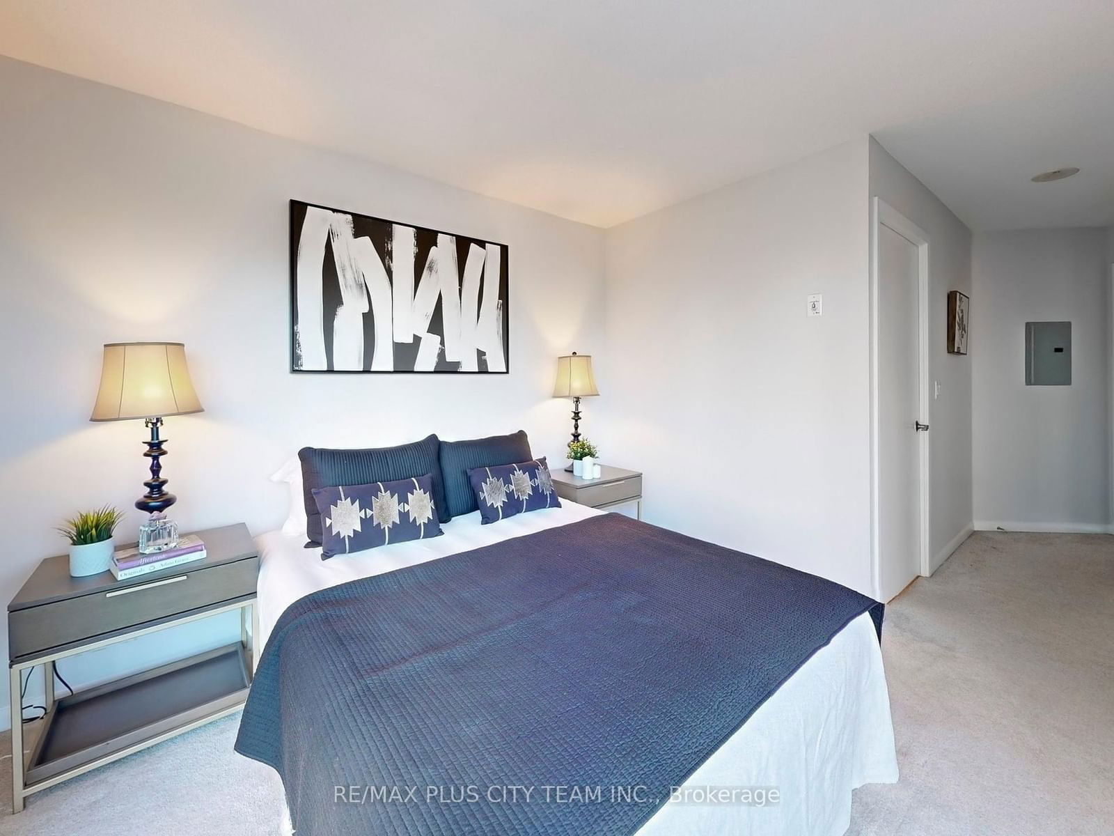 231 Fort York Blvd, unit 1811 for sale