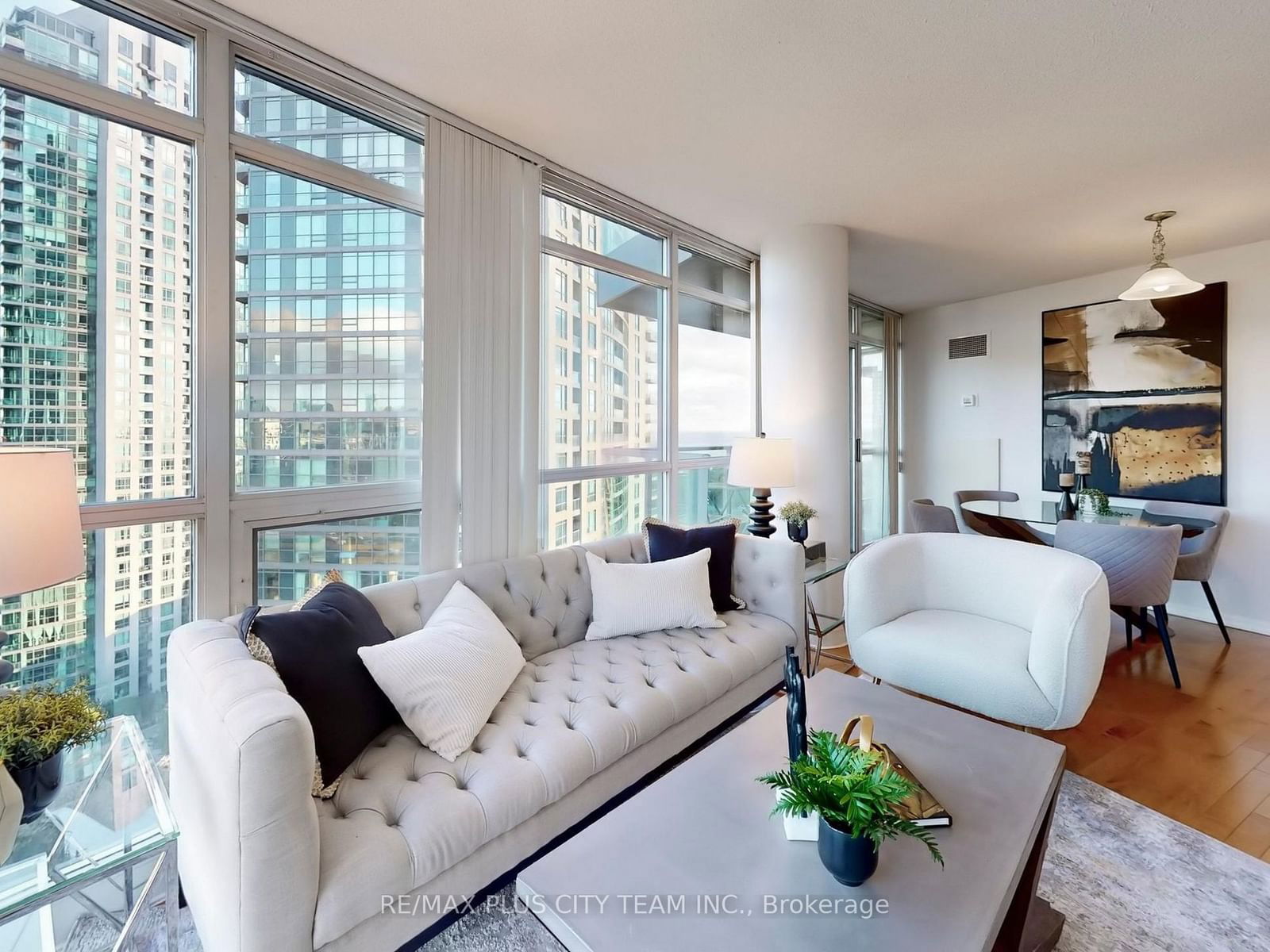 231 Fort York Blvd, unit 1811 for sale