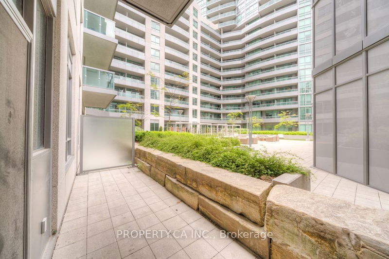 25 Lower Simcoe St, unit 205 for rent