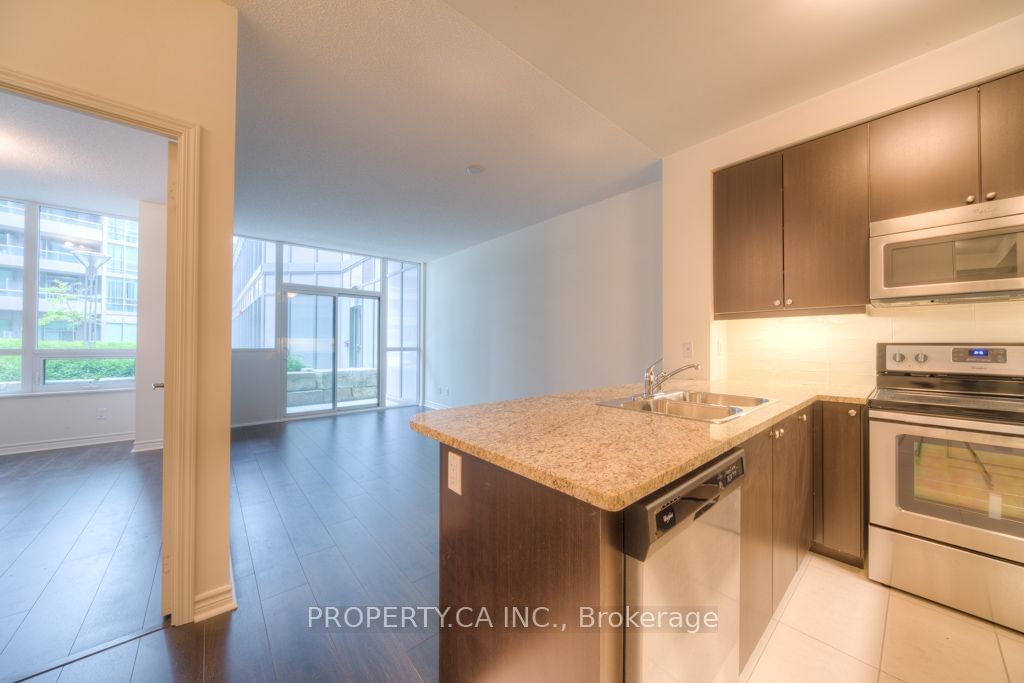 25 Lower Simcoe St, unit 205 for rent