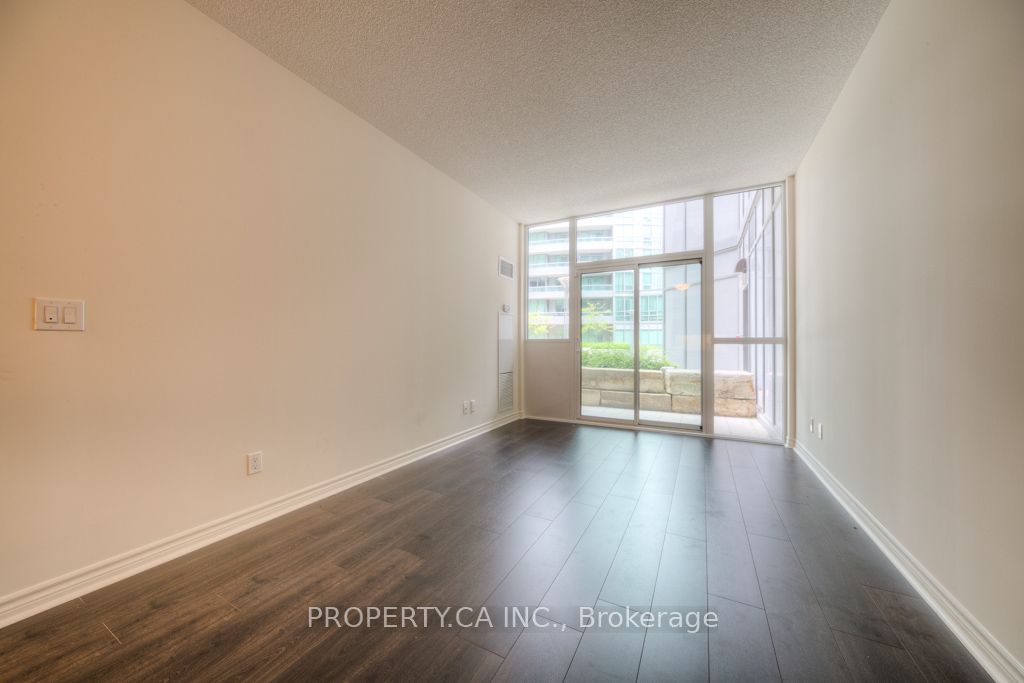 25 Lower Simcoe St, unit 205 for rent