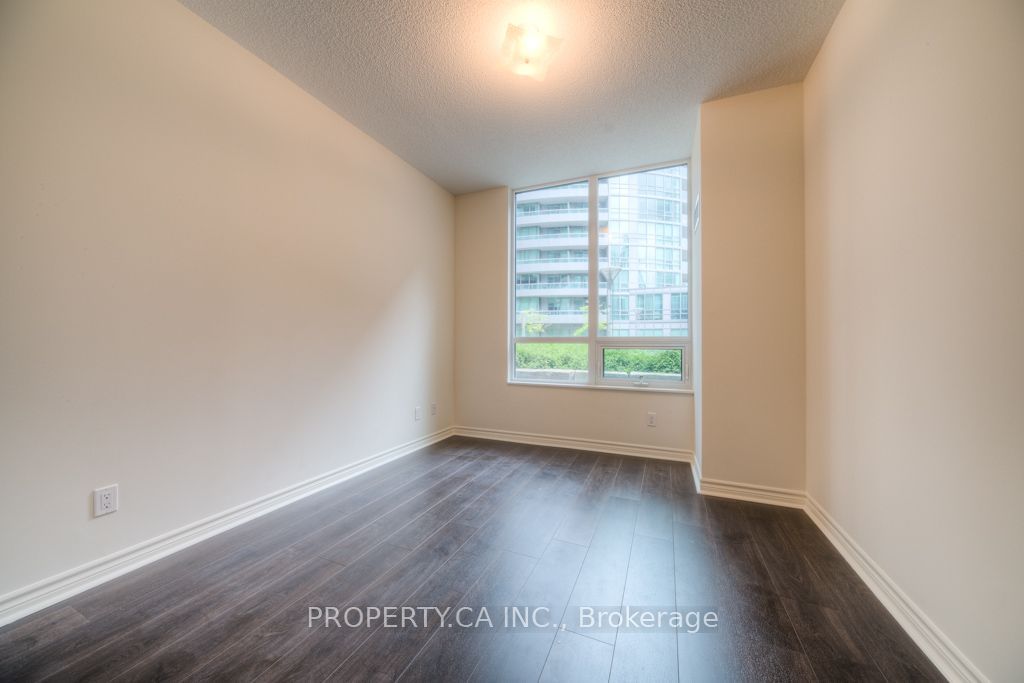 25 Lower Simcoe St, unit 205 for rent