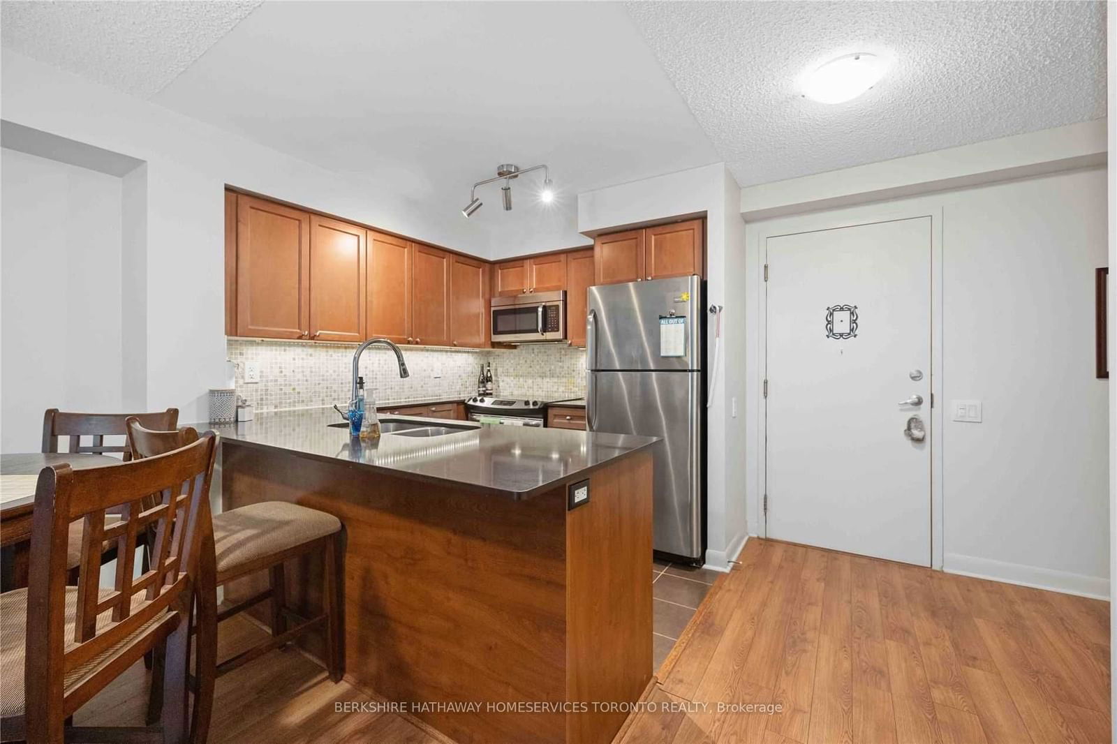 525 Wilson Ave, unit 252 for rent