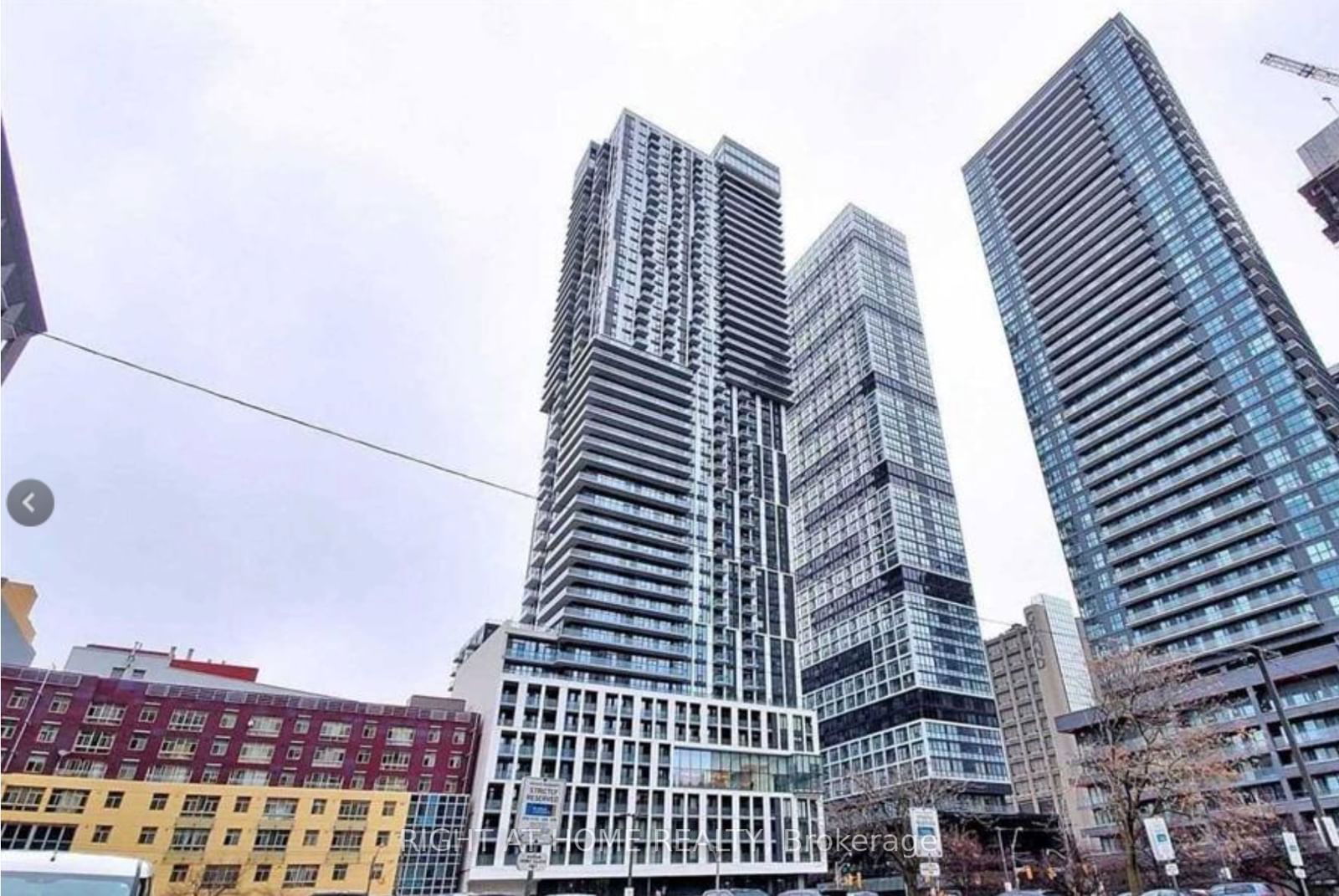 251 Jarvis St, unit 1825 for rent