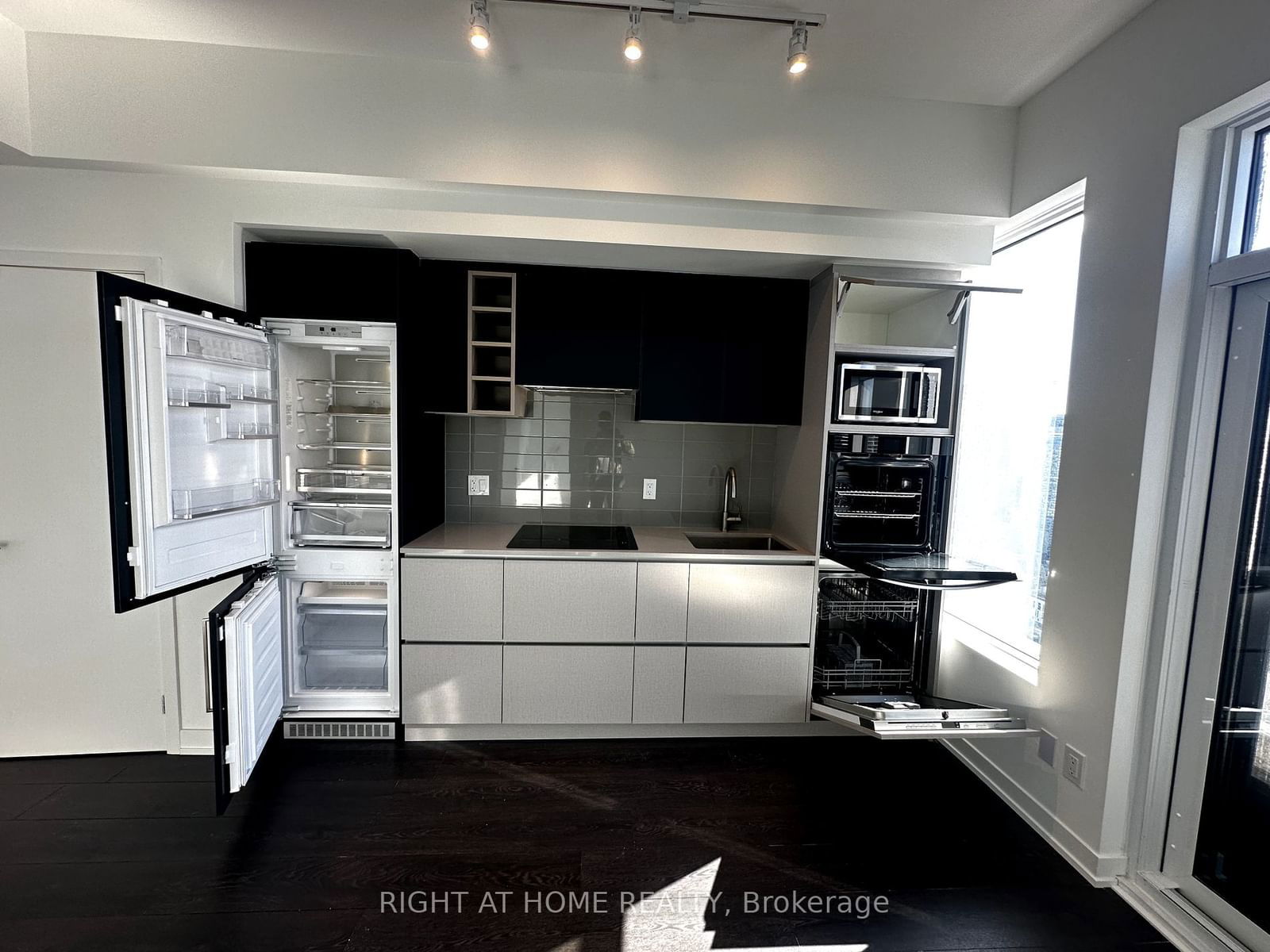 319 Jarvis St, unit 4505 for rent