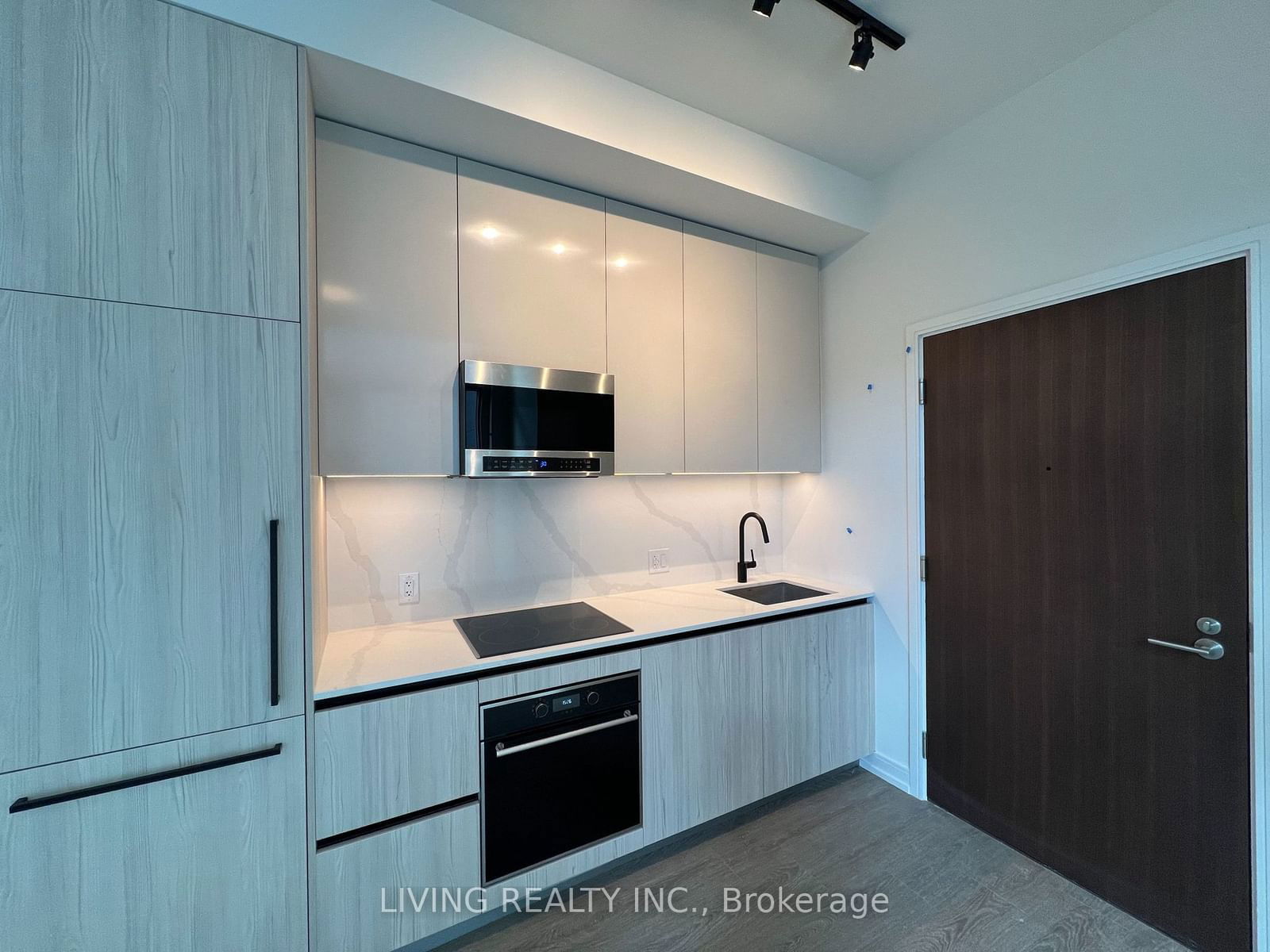 425 Front St E, unit 615 for rent