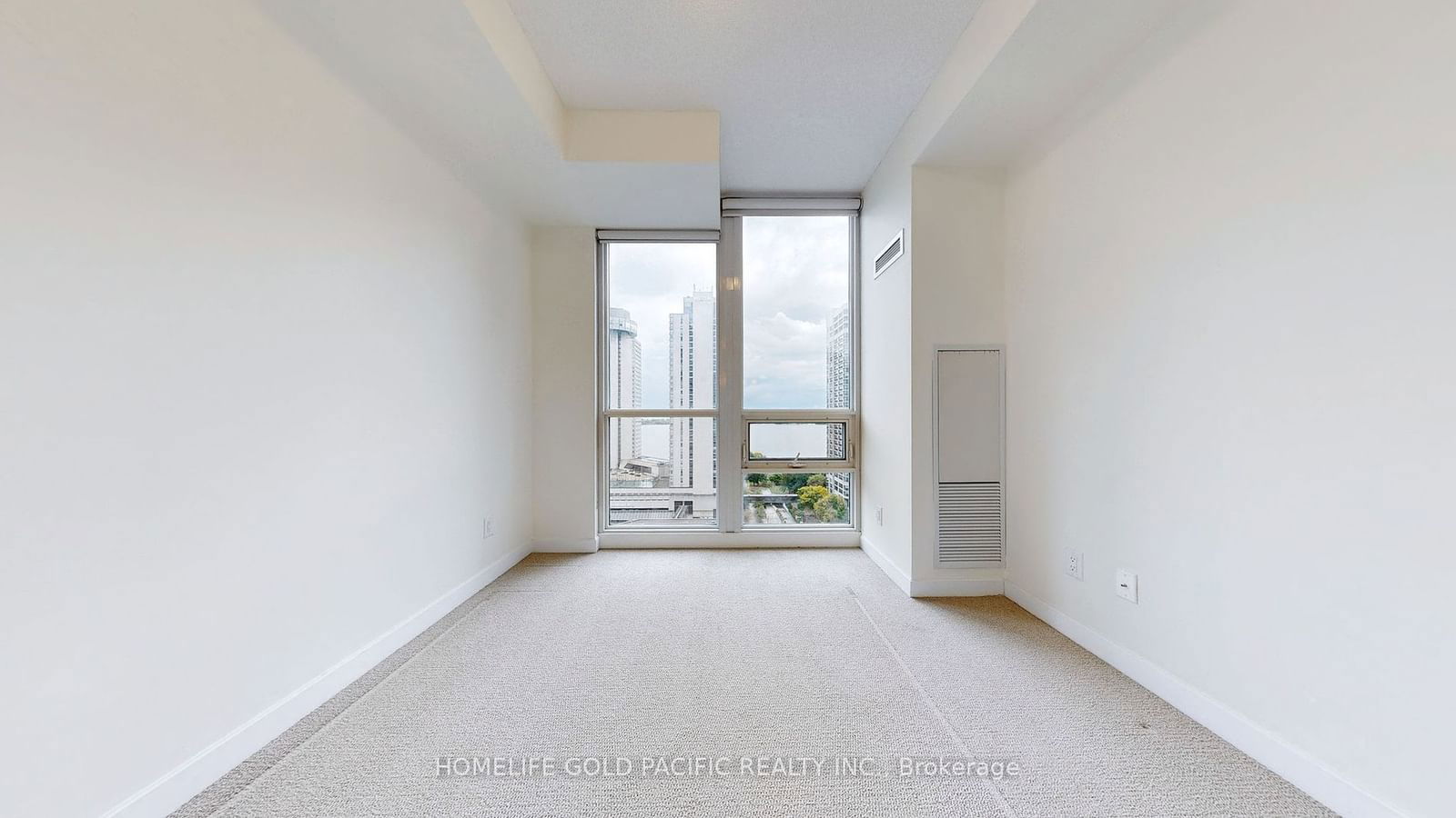 33 Bay St, unit 1812 for sale