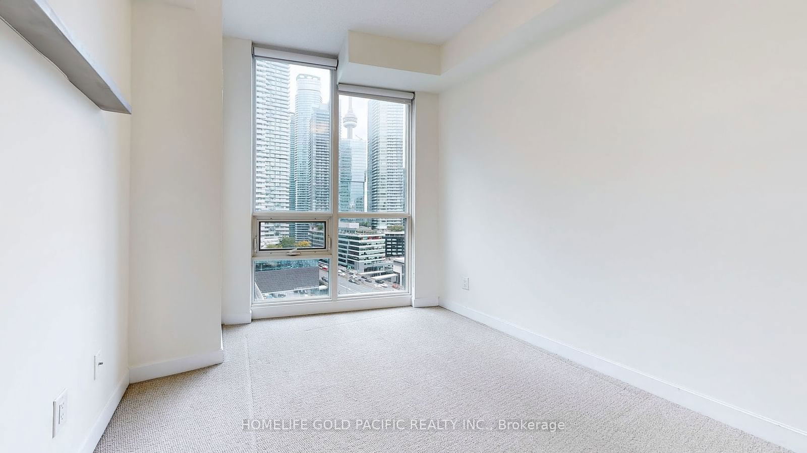 33 Bay St, unit 1812 for sale