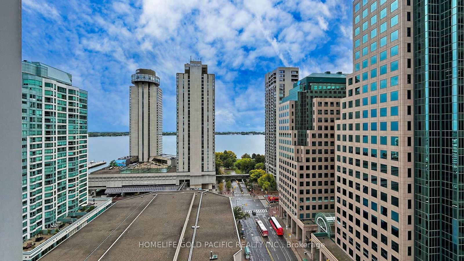 33 Bay St, unit 1812 for sale