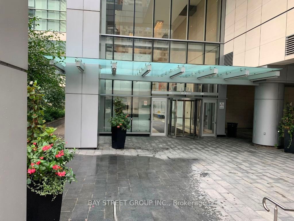 386 Yonge St, unit 1119 for rent