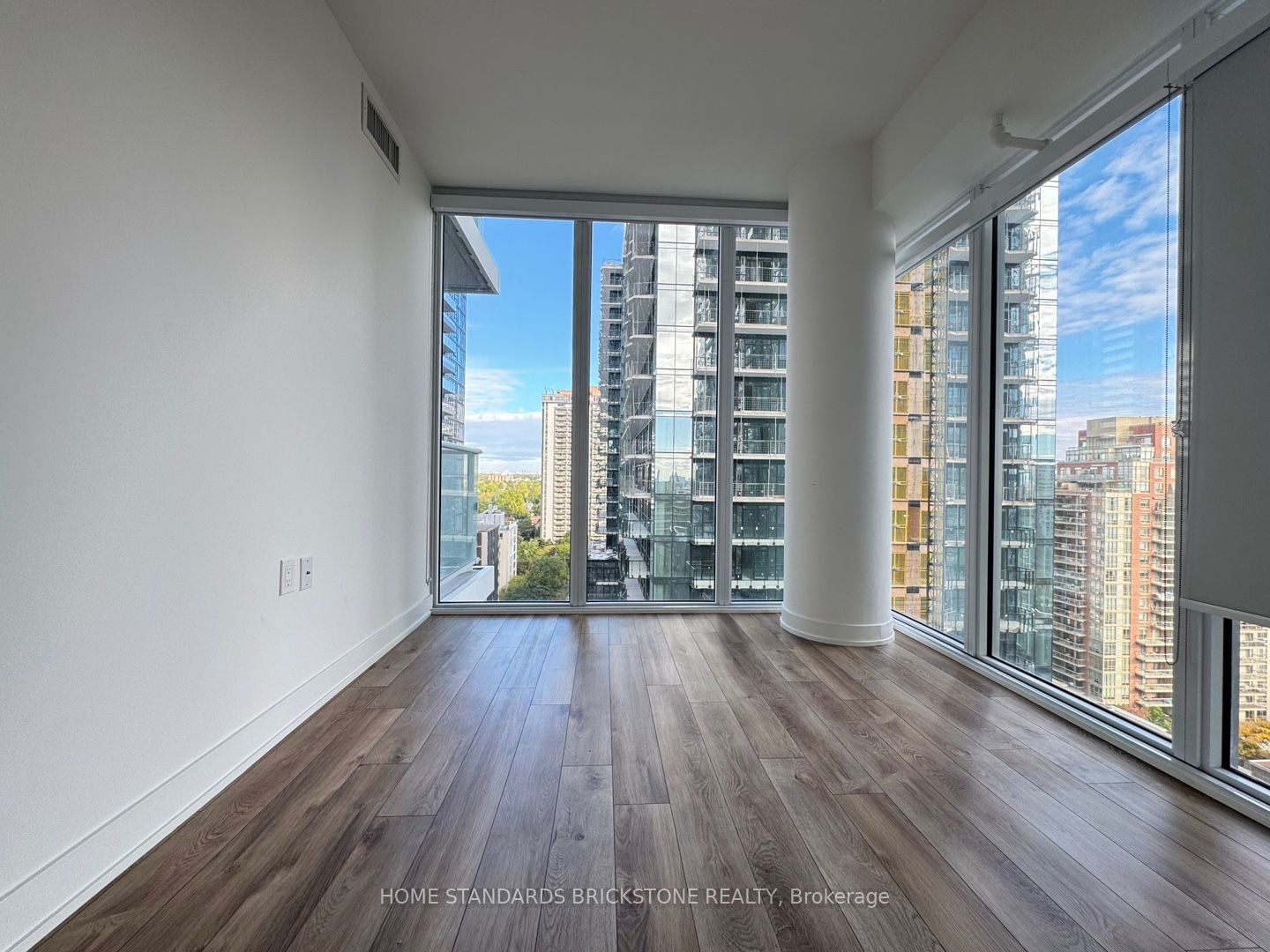 99 Broadway Ave, unit 1503 for rent