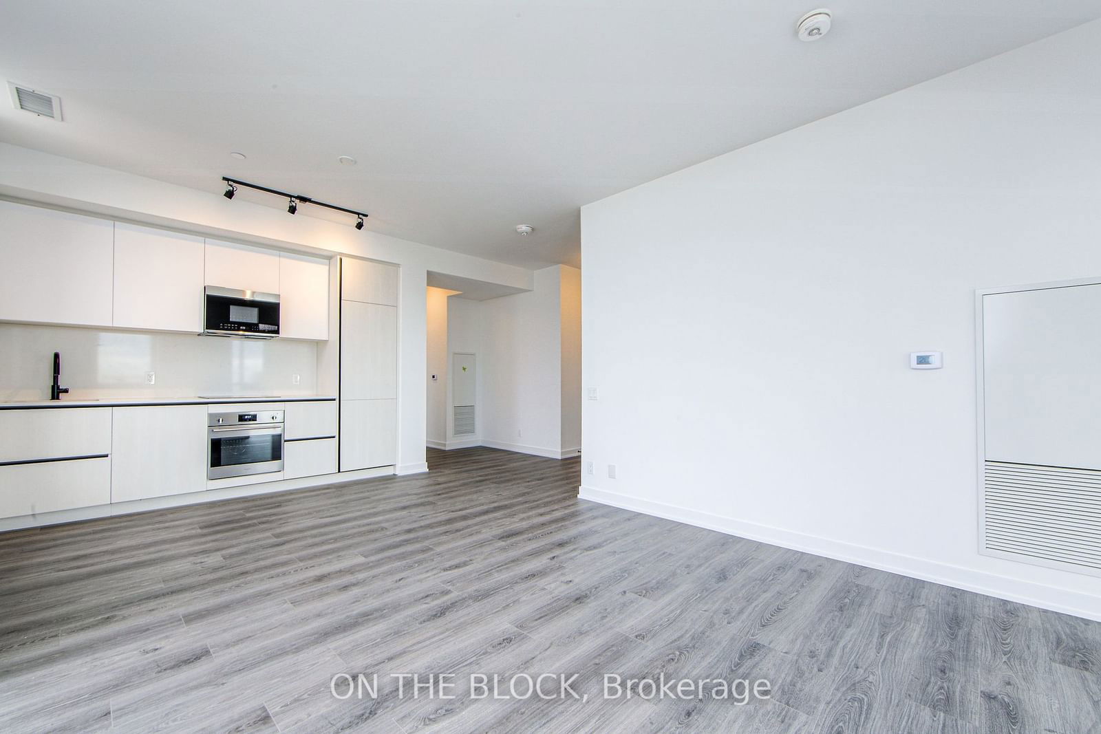 108 Peter St, unit 5207 for rent