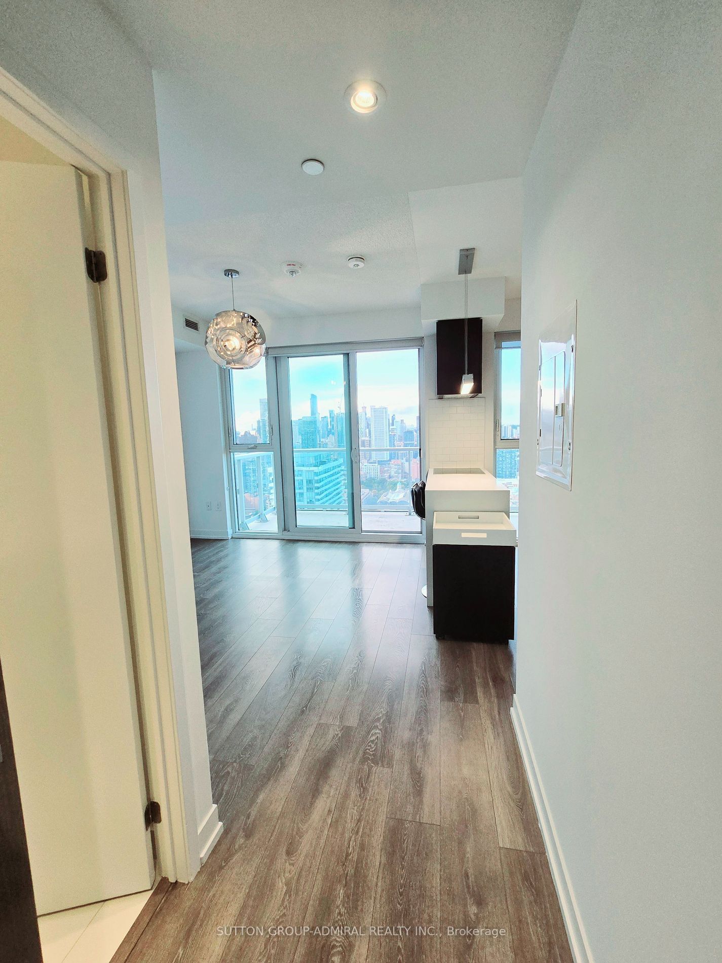 15 Lower Jarvis St, unit 3711 for sale