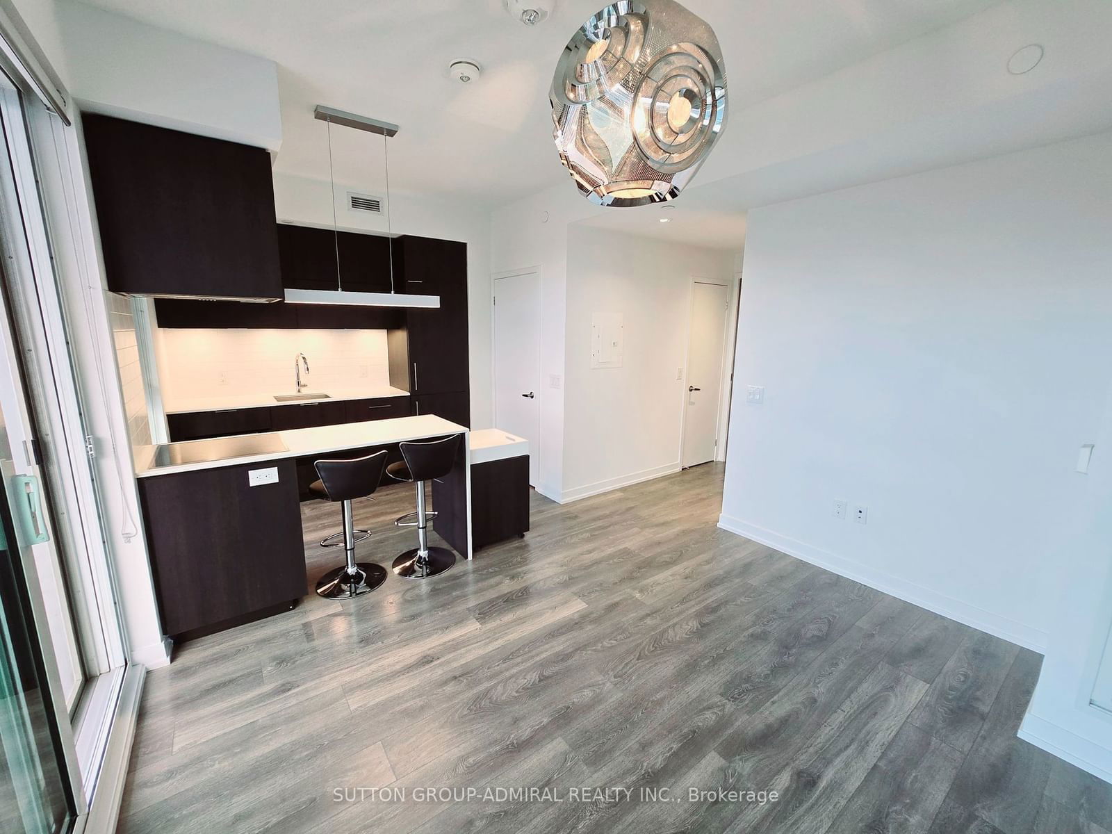 15 Lower Jarvis St, unit 3711 for sale