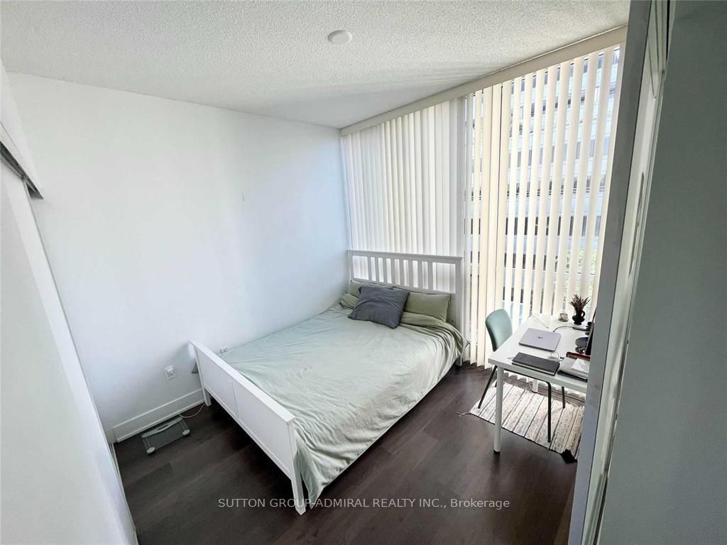 88 Sheppard Ave, unit 403 for rent